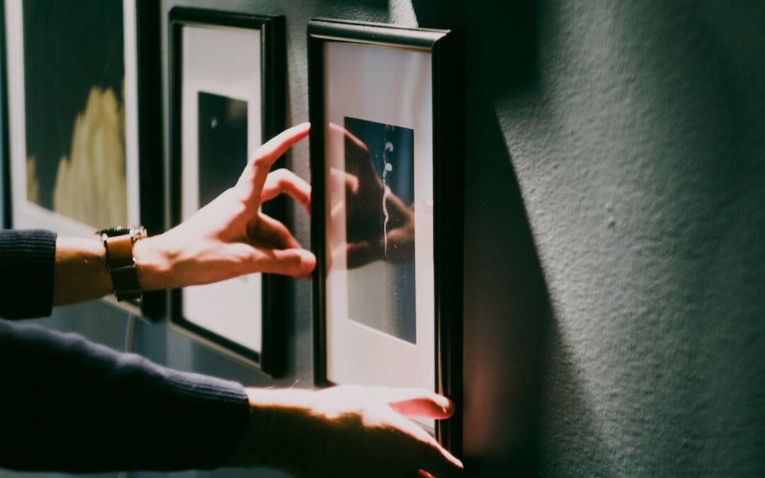 How To Pack Picture Frames For Moving | Adios Moving LLC