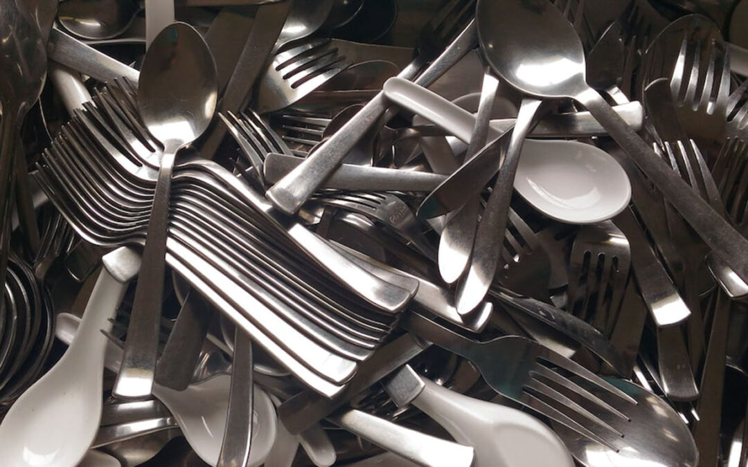 How To Pack Silverware For Moving | Adios Moving LLC